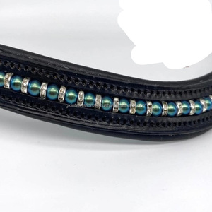 Marchandises de selle d'équitation en cuir véritable avec rembourrage et chaîne de cristaux scintillants multicolores - Product Image 4