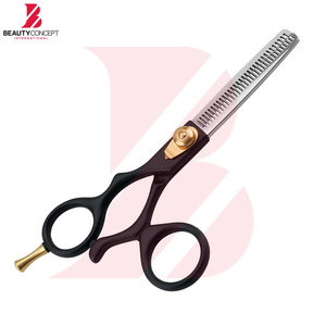 Tijeras de Peluquería Profesionales de Acero Inoxidable con Mango Negro de la Más Alta Calidad y Logotipo Personalizado para Barbería - Product Image 3