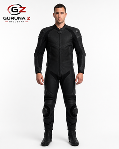 ชุดขับขี่มอเตอร์ไซค์หนังแท้ GURUNA Z สำหรับผู้ชาย น้ำหนัก 220 กรัม ระบายอากาศได้ดี พร้อมชุดเกราะป้องกัน แจ็คเก็ตและกางเกงสำหรับแข่งรถ ชุดสองชิ้น อุปกรณ์สำหรับนักขี่มอเตอร์ไซค์ - Product Image 1