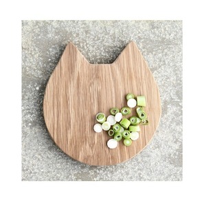 Planche à découper décorative en bois pour fromage, charcuterie, pain, fruits, en-cas et présentation élégante sur table à manger - Product Image 5