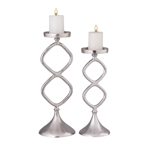 Nuevo candelabro decorativo para decoración del hogar, acabado plateado mate, portavelas de aluminio fundido, hecho a mano y personalizado. - Product Image 3