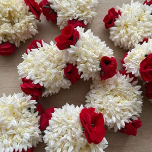 Pulsera de Flores Artificiales de Gajra, de Tela y Plástico, Ecológica, Impermeable, Accesorio para Mujer, Regalo de Boda, Haldi Mehndi - Product Image 1