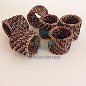 Anneaux de serviette en rotin, accessoires de cuisine, accessoires pour la maison, anneaux de serviette en rotin naturel, fabriqués par un artisan - Product Image 5