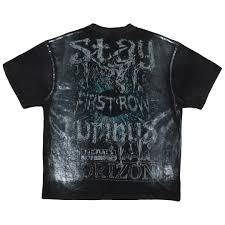 เสื้อยืดคอตตอนหนาน้ำหนักมาก พิมพ์ลายกราฟิกดวงตาแบบกอธิค "First Row Stay Famous" สีดำ สไตล์สตรีทแวร์สำหรับผู้ชาย ปี 2026 พร้อมโลโก้แบบกำหนดเอง - Product Image 2