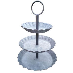 Plateau de service rustique à 3 niveaux, grande base en métal galvanisé, décoration et présentoir style ferme pour les fêtes café et l'organisation de la cuisine - Product Image 1