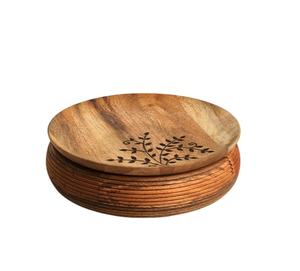 Boîte à épices artisanale avec cuillère en bois de manguier et d'acacia (7 contenants, 60 ml) - Product Image 2