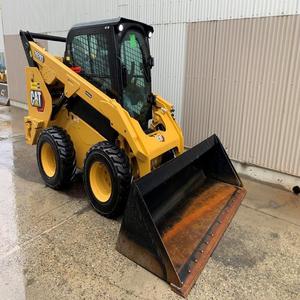 Chargeuse compacte sur chenilles Caterpillar 299D2 XHP d'occasion 2026 avec charge utile de 1 à 4 tonnes et chargeur frontal avec godet - Product Image 5