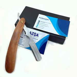 Navaja de afeitar recta de acero inoxidable con mango de madera y diseño tradicional para afeitado profesional y cuidado de la barba - Product Image 6