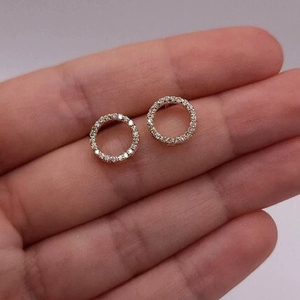 ต่างหูเพชรทรงกลม 14Kt ทองคำแท้ เพชรเพาะเลี้ยงในห้องปฏิบัติการ น้ำหนัก 0.25 กะรัต รับรองโดย IGI เหมาะสำหรับงานแต่งงาน หรูหรา ใส่ได้ทุกวัน สำหรับผู้หญิง - Product Image 1