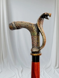 Canne de marche victorienne avec poignée en forme de tête de serpent |   Canne de marche vintage gothique pour gentleman |   Accessoire de collection élégant - Product Image 3