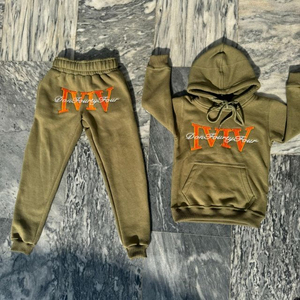 Conjuntos de chándal holgados de poliéster/algodón personalizados, estilo vintage desgastado, con pantalones acampanados y sudadera con capucha, de invierno, color liso, con cordón ajustable - Product Image 1