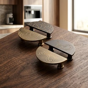 Poignée de porte de placard en laiton massif moderne de luxe, poignée de tiroir de cuisine haut de gamme, noir graphite, quincaillerie décorative pour meubles en gros - Product Image 1