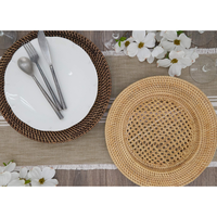 Assiettes de présentation en rotin écologiques Assiette de service rustique faite à la main durable en gros pour les acheteurs commerciaux de restauration