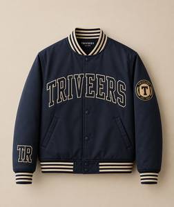 Veste de baseball en satin personnalisée de qualité supérieure TR-SJ-015, couleur crème, style preppy, avec imprimé lettres et patchs, col rabattu - Product Image 6