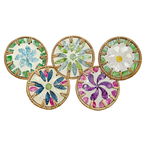 Nouveauté : Set de table et sous-verre en rotin et nacre, écologiques et de qualité supérieure, pour la décoration de table et de la maison – Fabriqué au Vietnam - Product Image 1