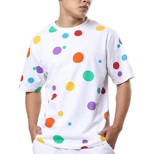 T-shirt en coton moderne surdimensionné avec matière flexible, idéal pour un style décontracté et un confort quotidien - Product Image 1