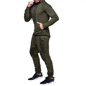 Conjunto deportivo informal estampado para hombre, diseño elegante, atuendo moderno, cómodo para uso diario, chaqueta y pantalones para un look urbano. - Product Image 3