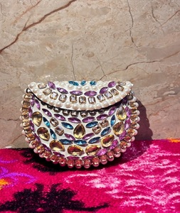 Bolso de mano elegante con mosaico Kundan para fiesta nupcial india, con correa de cadena, para boda. - Product Image 4