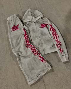 Chándal Personalizado para Hombre con Parches Bordados y Pedrería, Pantalón Acampanado con Cremallera y Sudadera con Capucha, Chándales Vintage con Lavado Ácido para Hombre - Product Image 5