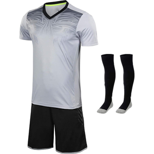 Ensemble de maillot de football vert et noir pour homme, col en V, short, chaussettes, tissu respirant, 100% polyester, impression sublimée, coupe classique - Product Image 4