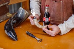 2 ouvre-bouteilles manuels en métal avec poignée en corne, outil de bar - Product Image 4