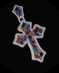 Collier pendentif croix de Jésus sertie de pierres précieuses multicolores en argent 925, style hip-hop, pour cérémonie religieuse. - Product Image 1