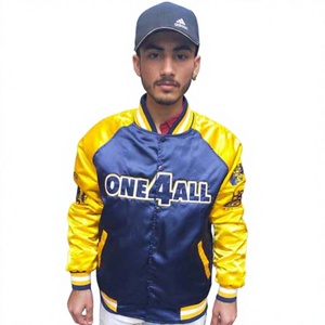 Patchs brodés personnalisés, broderie vintage 3D, veste varsity en satin, haute qualité, 100% polyester, séchage rapide, personnalisable pour homme - Product Image 1