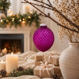 Ornement de Noël en verre rose Vinita Impex VI-70 |   Décoration Murale Faite à la Main Moderne Texturée en Forme de Pomme de Pin Colorée et Gaufrée pour la Maison - Product Image 2