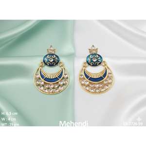 ต่างหูเมเฮนดีแบบพิเศษประดับคุณดัน ชานด์บาลี พร้อมมุกห้อย ตกแต่งด้วยมุกแบบดั้งเดิม เหมาะสำหรับเจ้าสาวในงานแต่งงานและงานเฉลิมฉลอง - Product Image 4