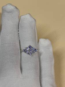 Anillo de Tanzanita Natural Clásico en Plata 925 para Compromiso, Aniversario y Uso Diario - Product Image 3