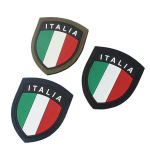 Patchs en caoutchouc PVC personnalisés avec logo, nouvelle mode, en relief 3D, forme cœur, taille sur mesure, vente en gros - Product Image 1