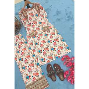 Conjunto coordinado rojo para mujer de PD-Aarohi, estampado y bordado, talla M, para un look de fiesta. - Product Image 3