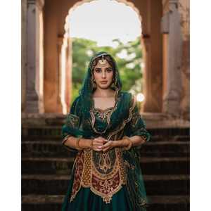 Top de soirée pour femme de créateur Ensemble Lehenga avec belle Dupatta - Product Image 4