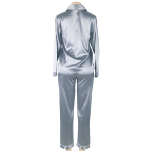 Ensemble de vêtements de nuit pour femmes en satin de luxe avec chemise classique à boutons et pantalon de pyjama long élégant - Product Image 3
