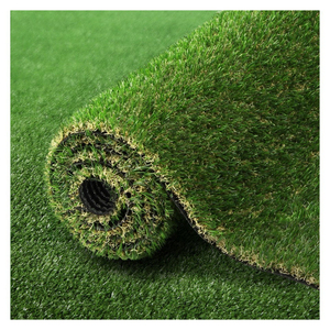 Gazon synthétique artificiel vert de qualité supérieure, directement de l'usine, avec des prix compétitifs et des services d'expédition dans le monde entier - Product Image 3