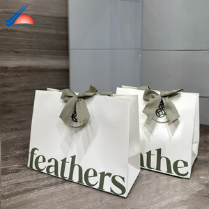 Sac de shopping en papier personnalisé de luxe |   Laminage mat |   Impression de logo - Product Image 4