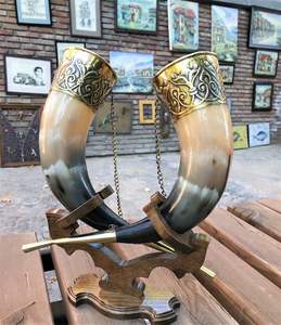 Cadre photo artisanal moderne et durable en os de buffle pour les amateurs de bière et de miad, avec technique de polissage - Product Image 3