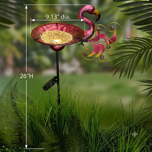 Flamingo decorativo para jardín - Bebedero y comedero solar para pájaros - Product Image 2