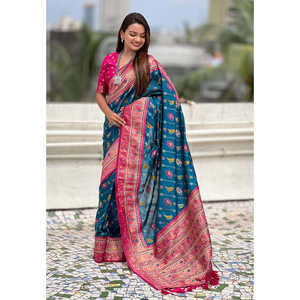 Sari Patola Leheriya en soie douce tissée avec des fils Zari, bleu denim avec des tissages contrastés, 700g, pour robe de soirée - Product Image 1