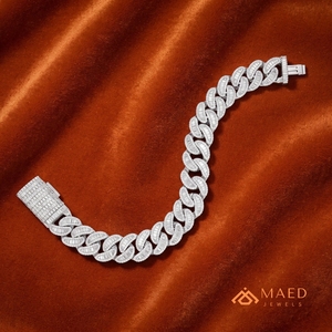 สร้อยข้อมือแบบ Cuban Link รูปทรงเพชร ประดับโมอิสซาไนต์ ชุบทอง เงินแท้ 925 สำหรับผู้ชาย - Product Image 2