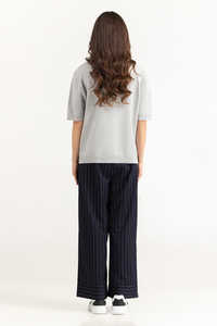 T-shirt en coton écologique fabriqué au Pakistan, col rond, coupe décontractée unique pour femmes, t-shirt gris en tricot, manches courtes, chic et décontracté - Product Image 2