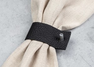 Anillos para Servilletas de Cuero Negro: Decoración Moderna para Mesa de Comedor - Product Image 3