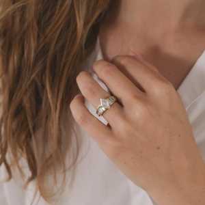 Anillo de compromiso de diamante cultivado en laboratorio con corte rombo, oro macizo auténtico de 14k y 18k, solitario de 3.00 quilates con engaste de canal y banda de boda tipo baguette para mujer - Product Image 5