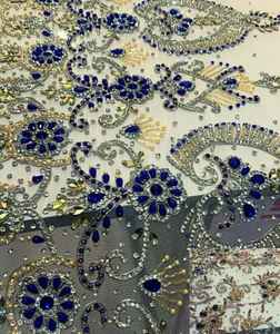 Tissu en dentelle perlée à la main avec pierres de cristal bleu roi, forte demande, vente en gros, pour robes de mariée, fabricant de tissus en filet - Product Image 4