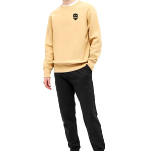 Ensemble de survêtement athlétique pour hommes, léger, respirant, écologique, coupe confortable, vêtements de sport modernes, entraînement, utilisation en extérieur - Product Image 1