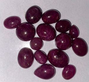 พลอยทับทิมธรรมชาติแบบคาโบชอง รูปทรงผสม ขัดเงา สีแดง สำหรับทำเครื่องประดับ ขายส่ง - Product Image 2