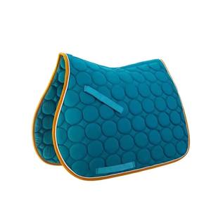 Tapis de selle anglais confortable en mousse pour dressage, lisse, multicolore, pour soins équins, personnalisation acceptée, fournitures équestres en satin - Product Image 1