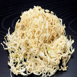 Hojuelas de Cebolla Seca Orgánica India Lista para Exportar, Procesada por Congelación (FD), Lista para Usar en Sopas y Salsas - Product Image 1