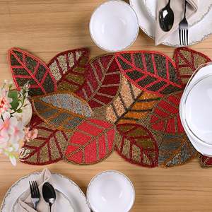 Collection de sets de table artisanaux de luxe à motifs végétaux - Product Image 4