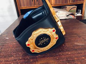 Cinturón de Campeonato de Boxeo Personalizado con Logotipo Personalizado, Cinturón de Entrenamiento de MMA Duradero de Cuero Vacuno de Alta Calidad por Aero - Product Image 3